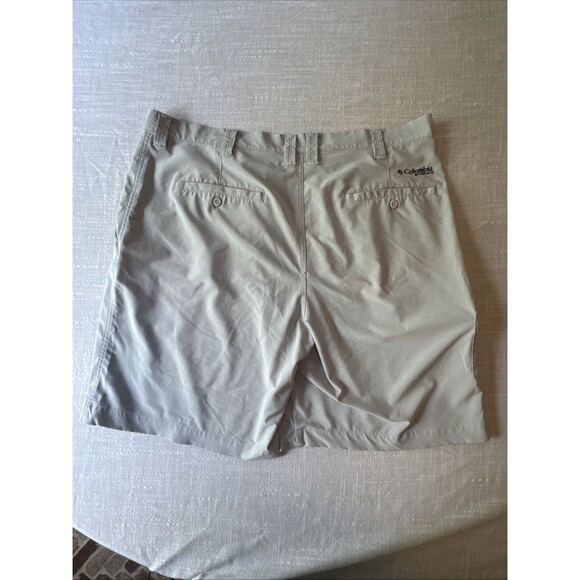 Columbia Men Light Gray Terminal Tackle Hybrid Golf Shorts PFG‎ Omni Shield W-40 - Picture 2 of 11